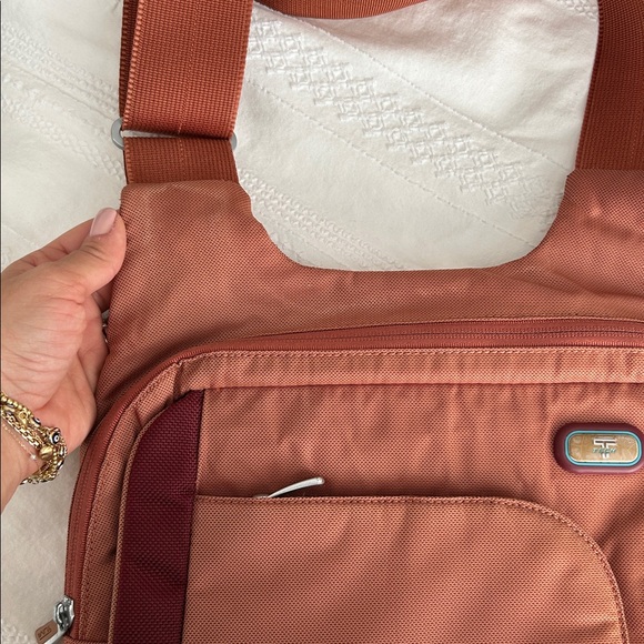 Tumi T-Tech Orange/Peach Nylon- Aqua Inside Crossbody Bag 5123CND - Picture 4 of 4